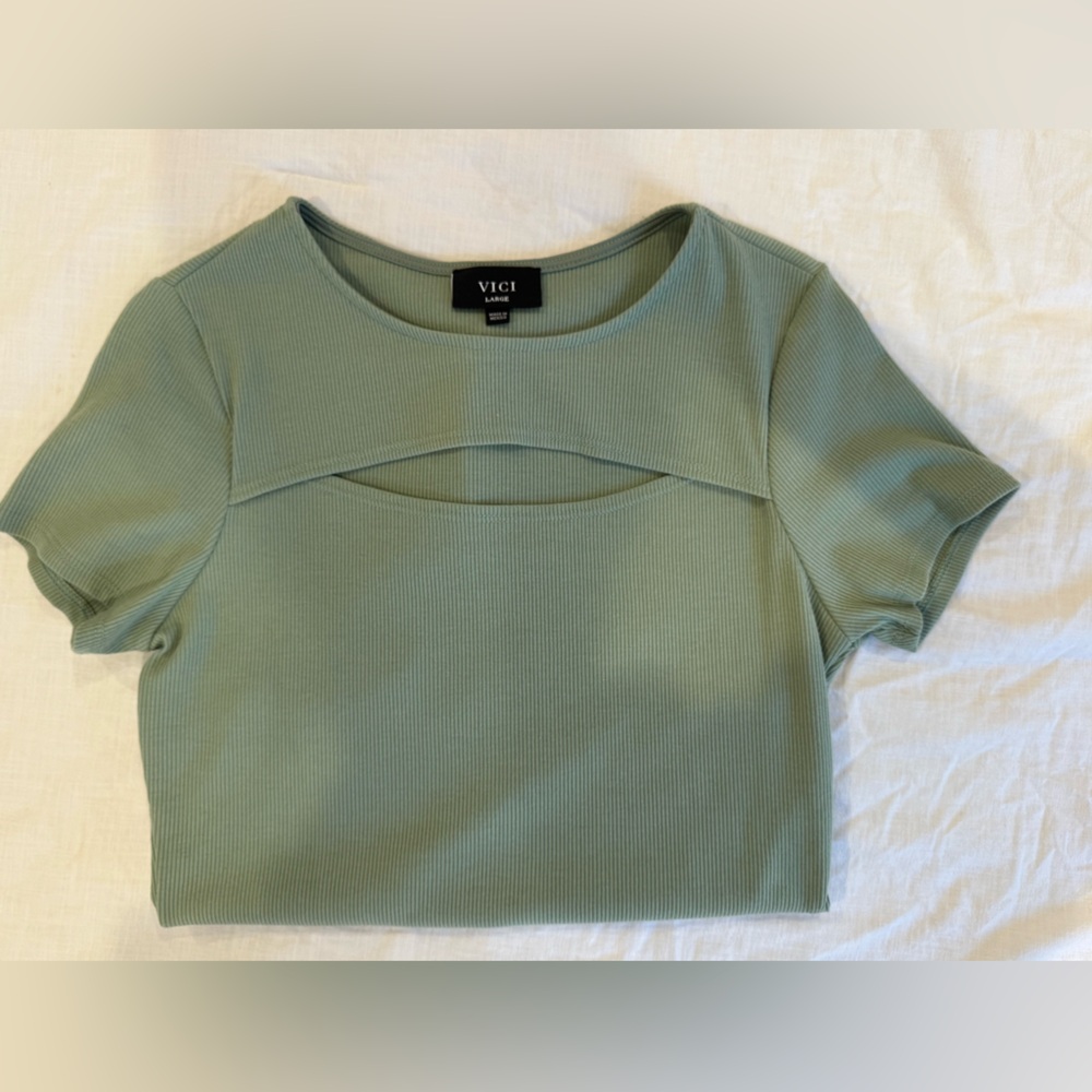 Vici Cutout Women's Top